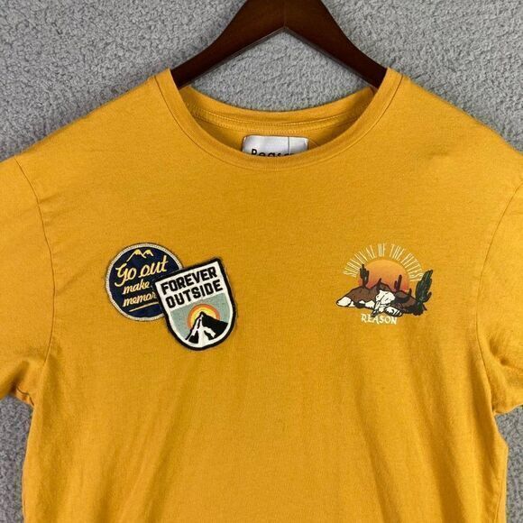 Desert T-Shirt Mens Size Medium Survival of the Fittest Tee Cactus Skull Reason - Picture 3 of 8